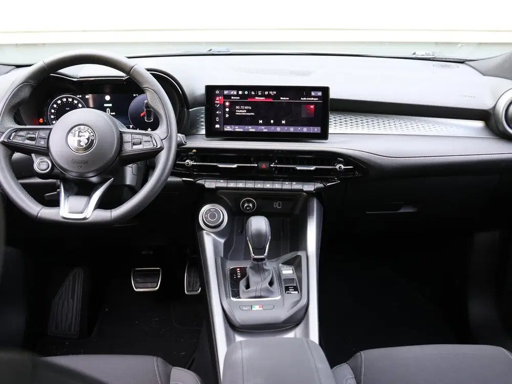 Alfa Romeo Tonale 1.5T Hybrid Sprint uit 2024, foto 13