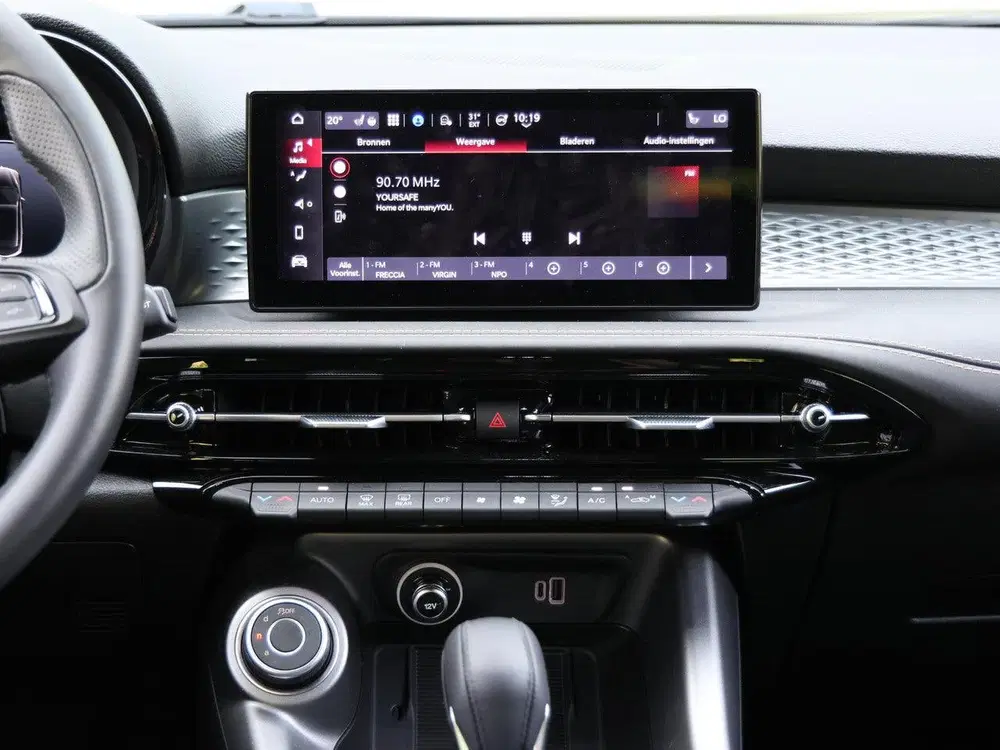 Alfa Romeo Tonale 1.5T Hybrid Sprint uit 2024, foto 14