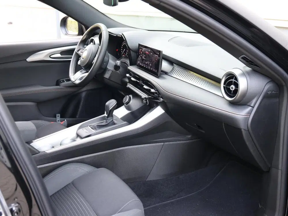 Alfa Romeo Tonale 1.5T Hybrid Sprint uit 2024, foto 9