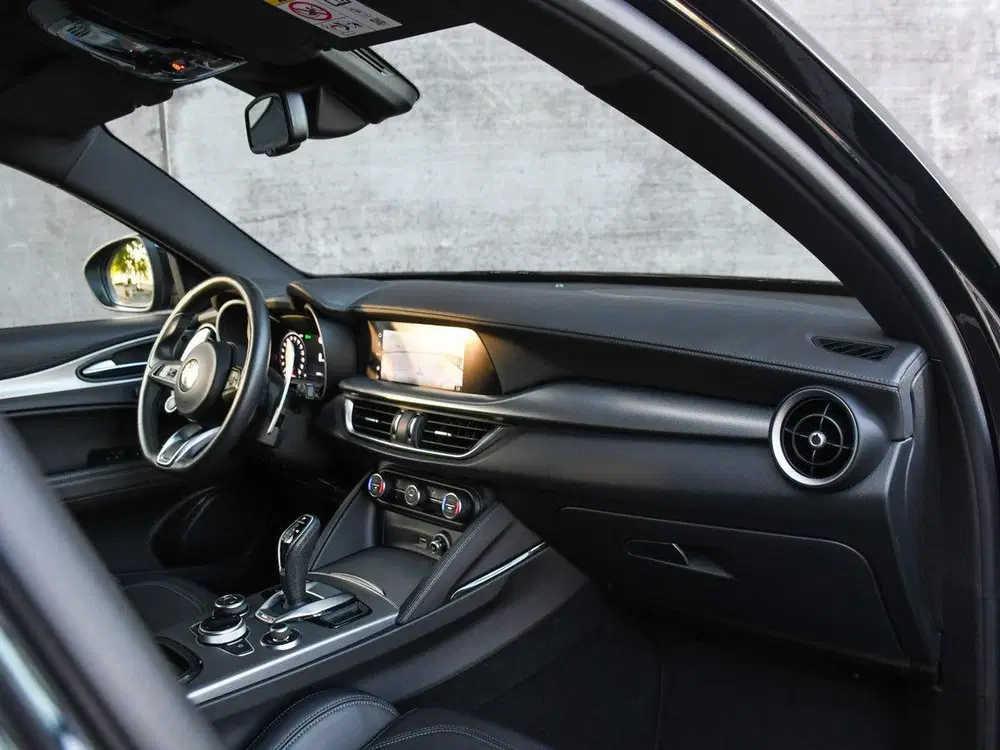 Alfa Romeo Stelvio Veloce Ti 2.0 Turbo 280pk AWD Automaat HA uit 2024, foto 13