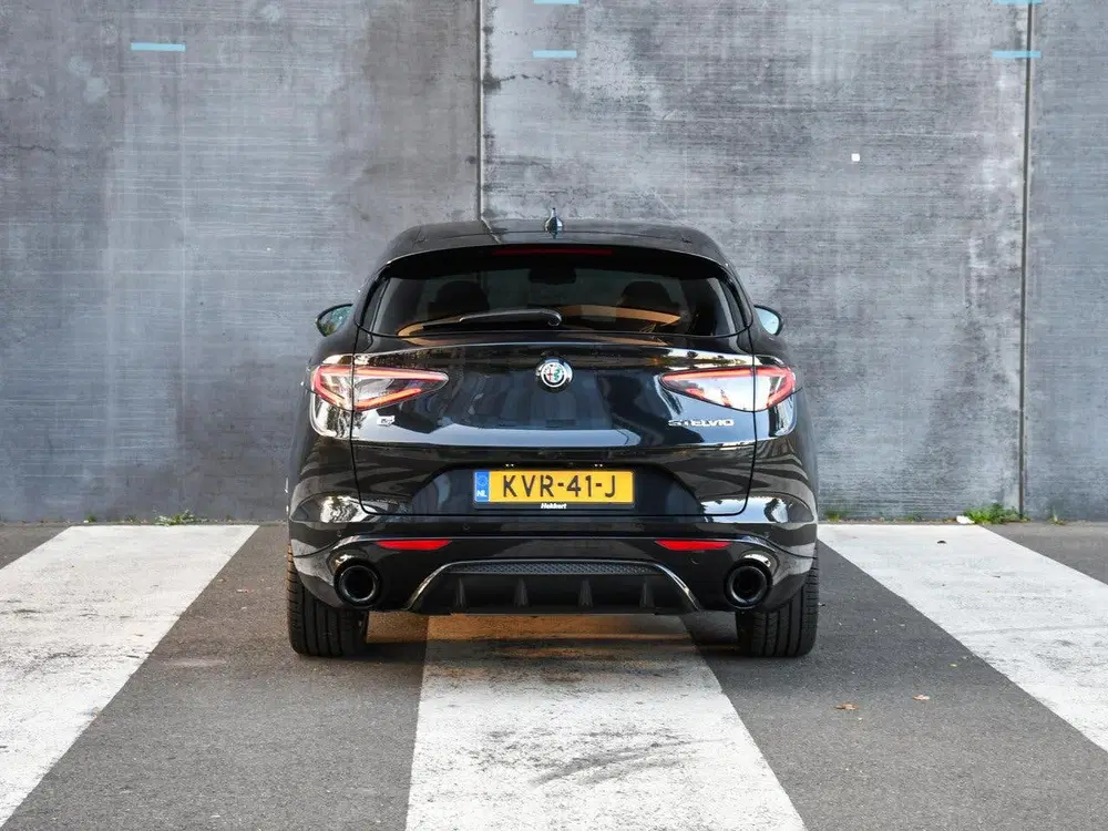 Alfa Romeo Stelvio Veloce Ti 2.0 Turbo 280pk AWD Automaat HA uit 2024, foto 8