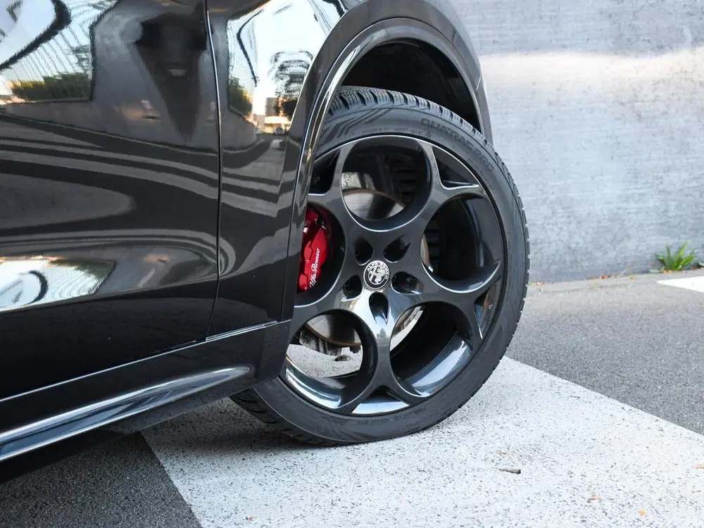 Alfa Romeo Stelvio Veloce Ti 2.0 Turbo 280pk AWD Automaat HA uit 2024, foto 9