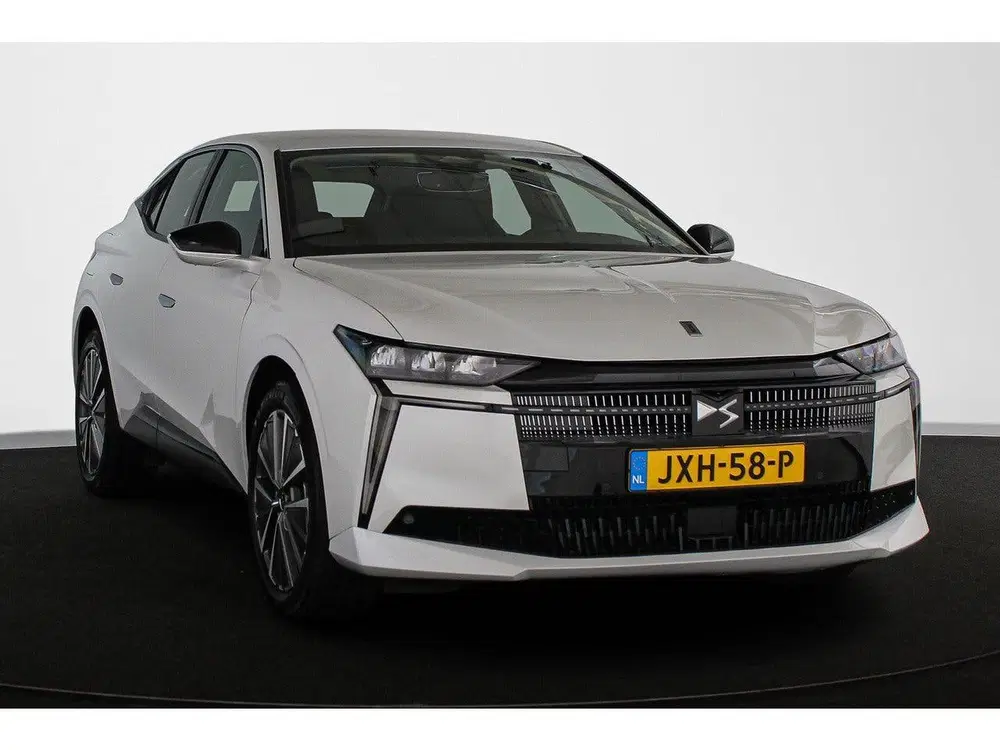 DS Automobiles DS 4 DS DS 4 No E-Tense Pallas 58.3 kWh Camera uit 2026, foto 2