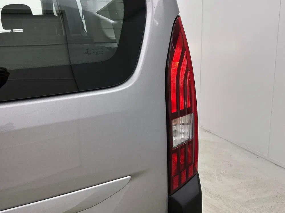 Peugeot Rifter 130pk Automaat Active pack uit 2021, foto 14