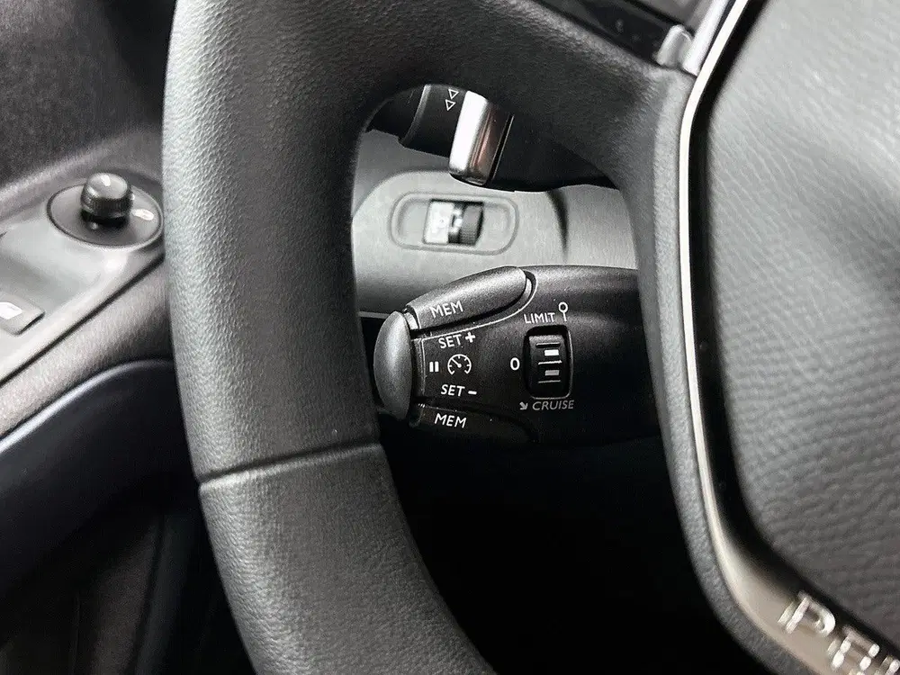 Peugeot Rifter 130pk Automaat Active pack uit 2021, foto 6