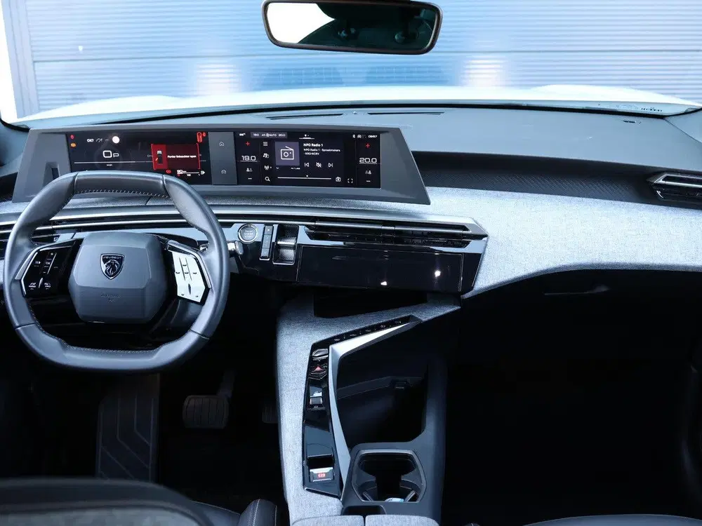 Peugeot 5008 1.2 Allure Hybrid 145 Camera uit 2025, foto 12