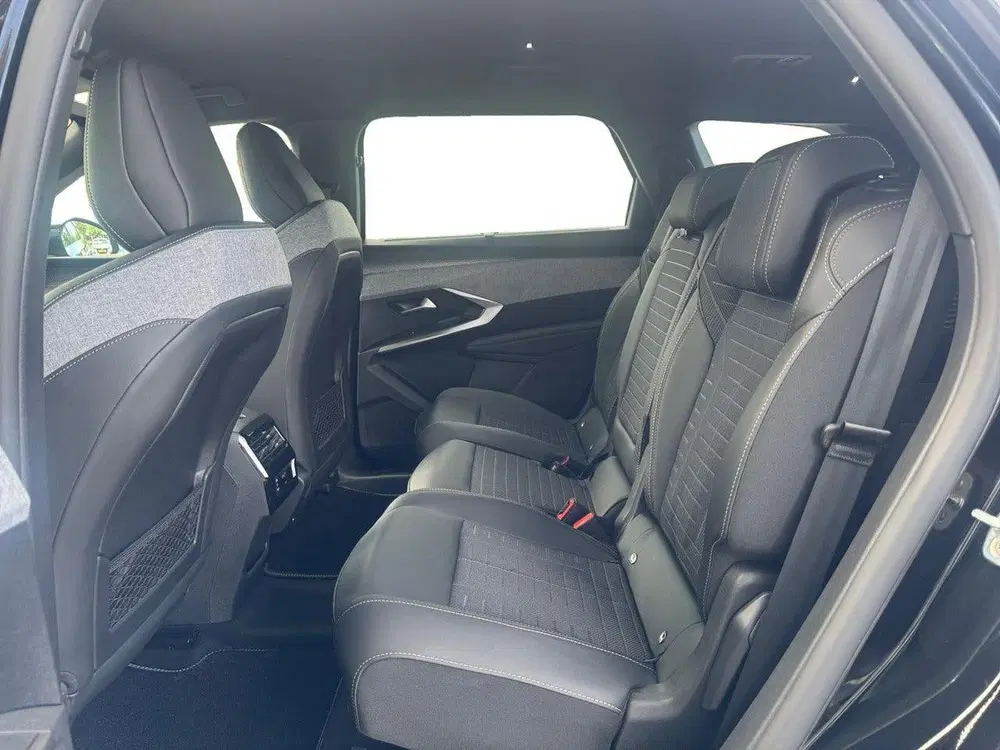 Peugeot 5008 GT 1.6 HYbrid PHEV 225pk e-DCS7 uit 2026, foto 13