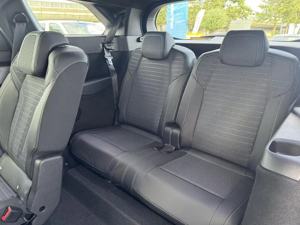 Peugeot 5008 GT 1.6 HYbrid PHEV 225pk e-DCS7 uit 2026, foto 14