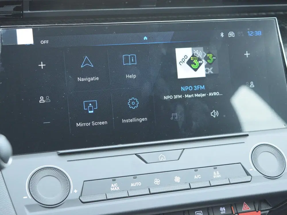 Peugeot 308 SW 1.2 Hybrid 145 e-DCS6 Business uit 2026, foto 13