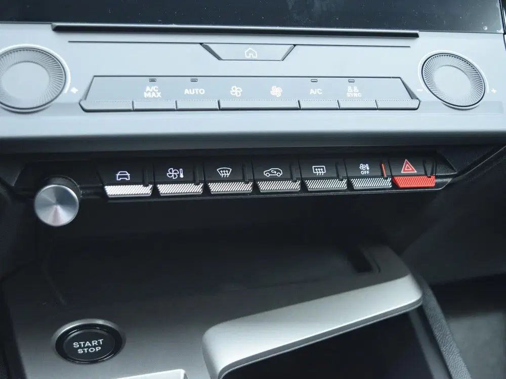 Peugeot 308 SW 1.2 Hybrid 145 e-DCS6 Business uit 2026, foto 15
