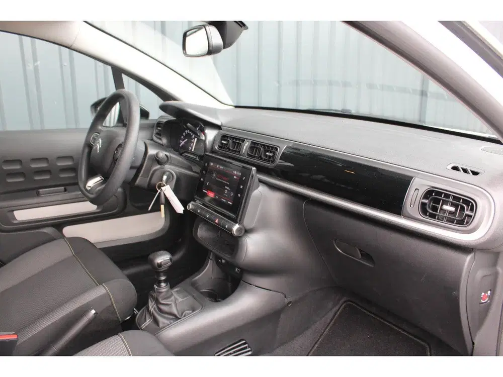 Citroën C3 1.2 PureTech Feel Stoelverwarming Voor uit 2022, foto 15