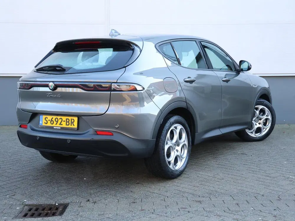 Alfa Romeo Tonale 130pk Hybrid Sprint uit 2023, foto 3