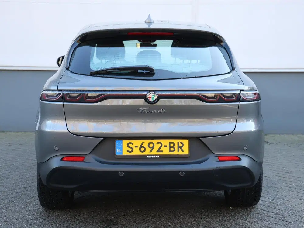 Alfa Romeo Tonale 130pk Hybrid Sprint uit 2023, foto 6