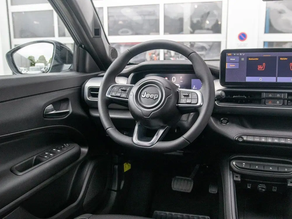 Jeep Avenger 1.2 e-Hybrid Black Edition uit 2026, foto 15