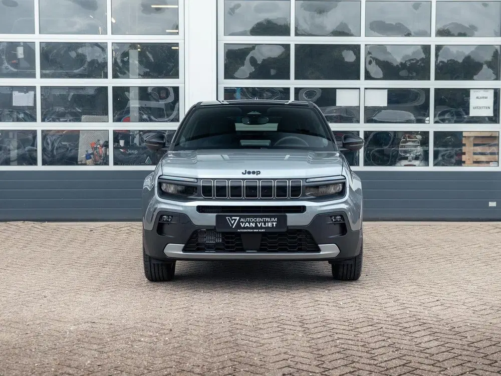 Jeep Avenger 1.2 e-Hybrid Black Edition uit 2026, foto 2