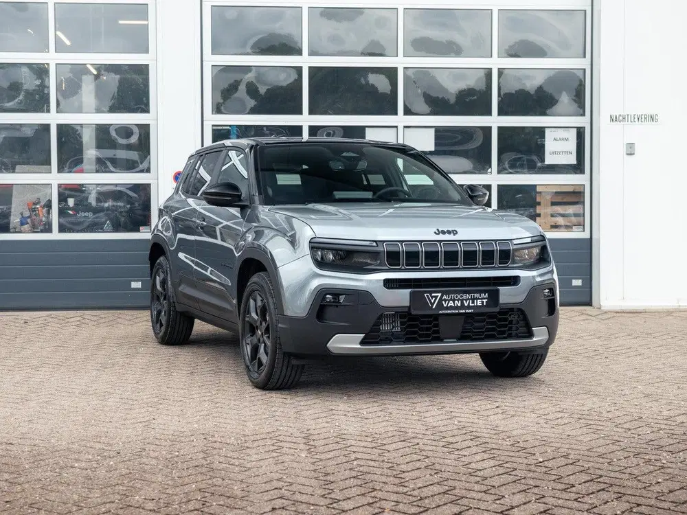Jeep Avenger 1.2 e-Hybrid Black Edition uit 2026, foto 4