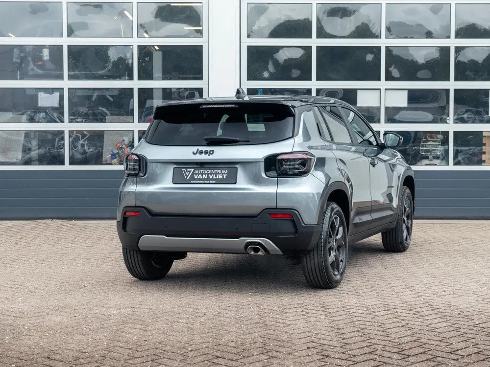 Jeep Avenger 1.2 e-Hybrid Black Edition uit 2026, foto 7