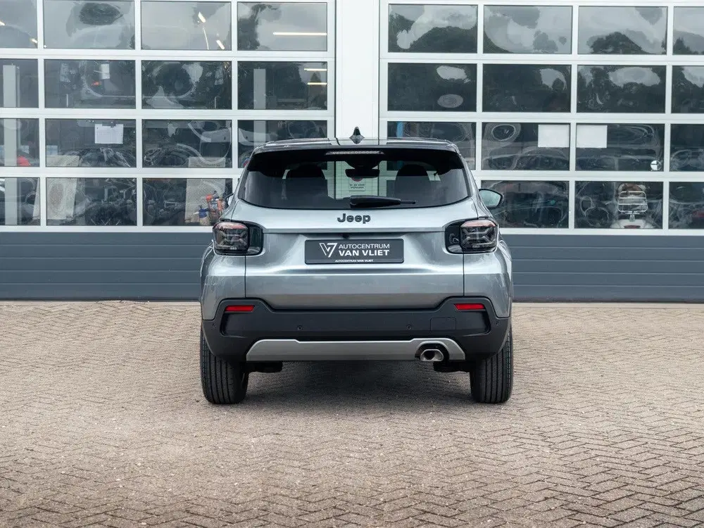 Jeep Avenger 1.2 e-Hybrid Black Edition uit 2026, foto 8