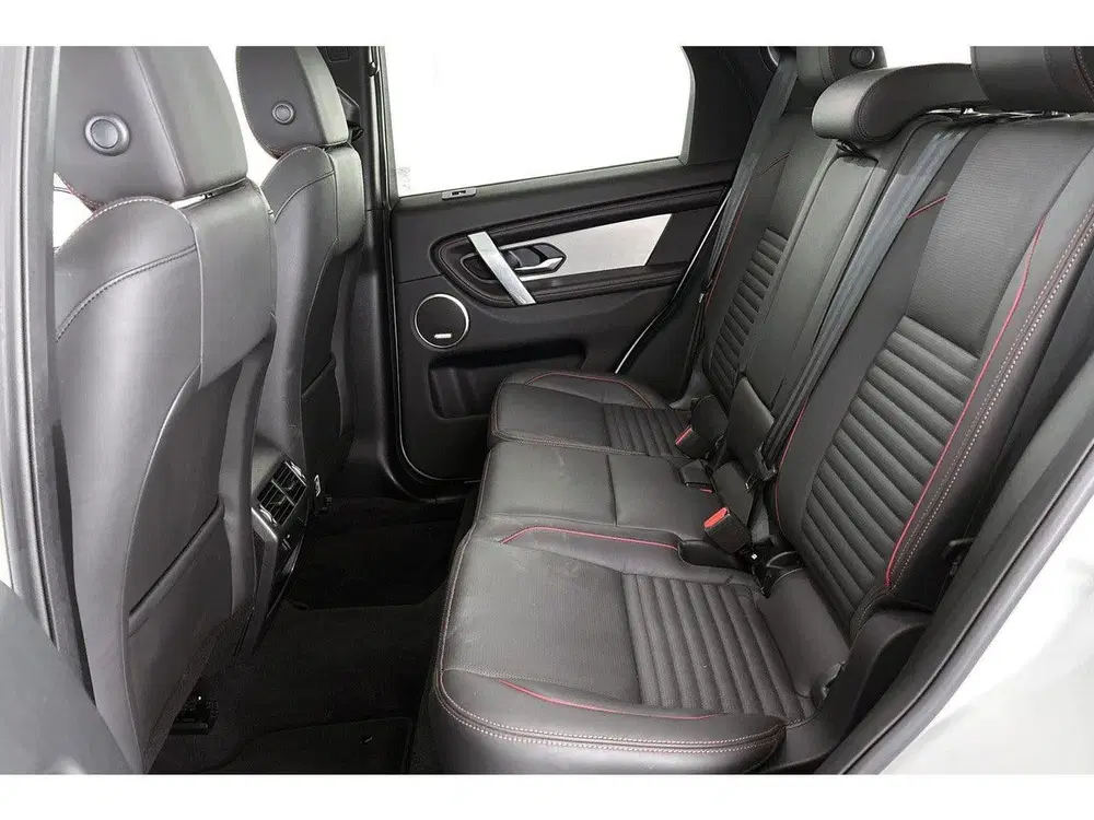 Land Rover Discovery Sport P300e 1.5 R-Dynamic HSE Panoramad uit 2023, foto 7
