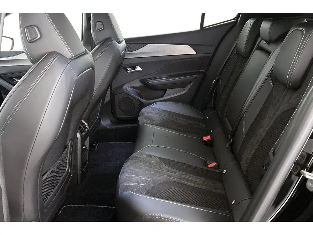 Peugeot 408 1.6 HYbrid 225 EAT8 GT FOCAL Alcantara Mas uit 2025, foto 8