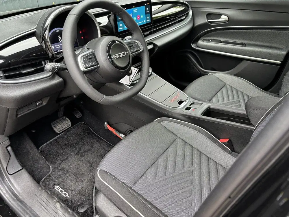Fiat 600 145pk Hybrid Icon Automaat uit 2026, foto 10
