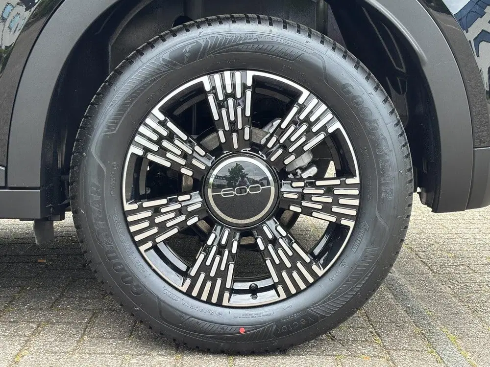 Fiat 600 145pk Hybrid Icon Automaat uit 2026, foto 6