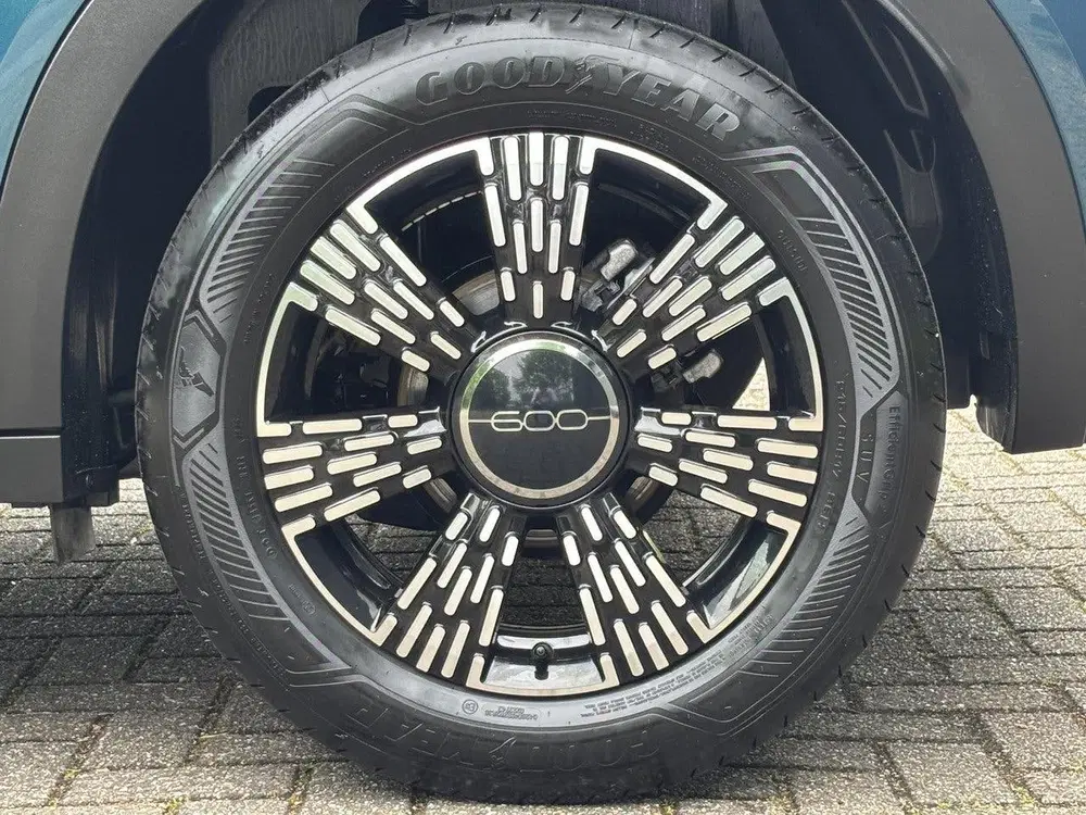 Fiat 600 110pk Hybrid Urban Automaat uit 2025, foto 6