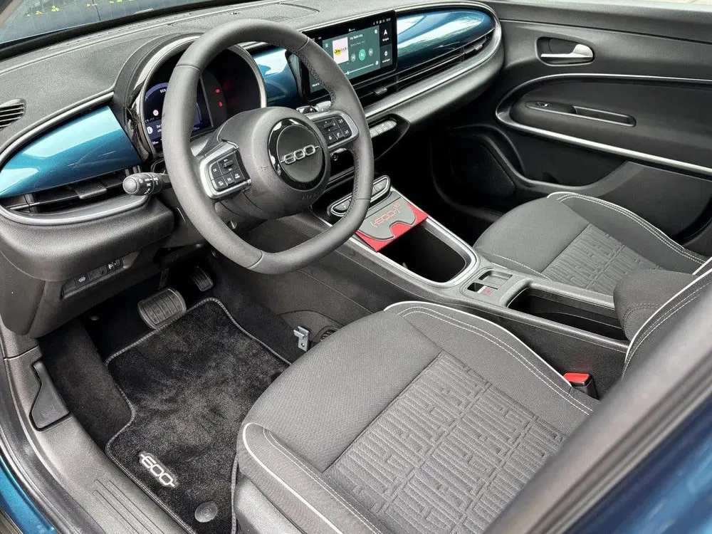Fiat 600 110pk Hybrid Urban Automaat uit 2025, foto 9