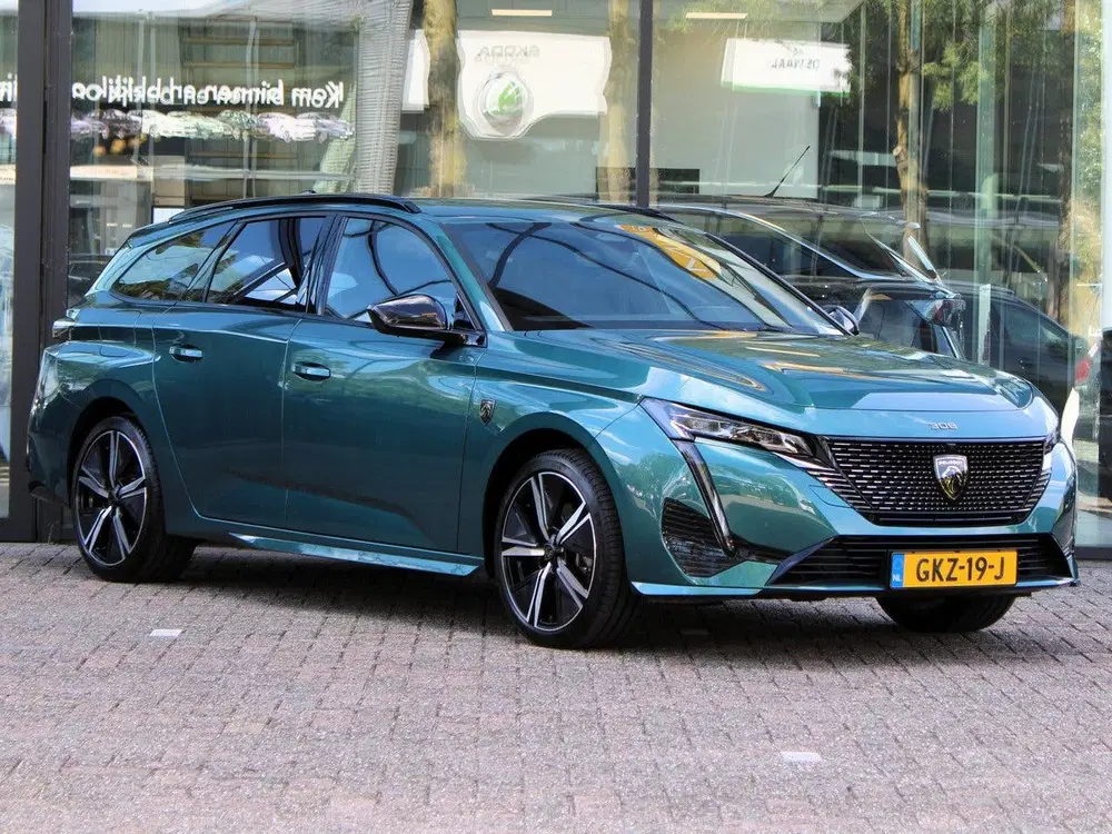 Peugeot 308 SW 1.2 Hybrid 136 e-DCS6 GT uit 2024