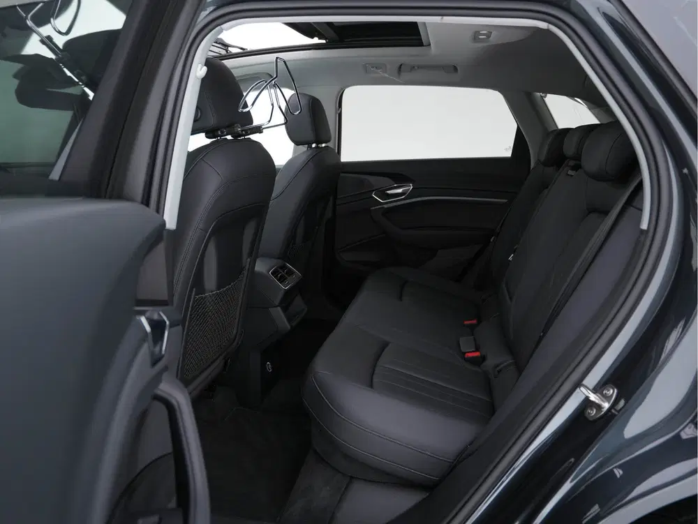 Audi e-tron 50 Quattro Advanced [ 3-Fase-11kW ]{ SoH-1 uit 2019, foto 11