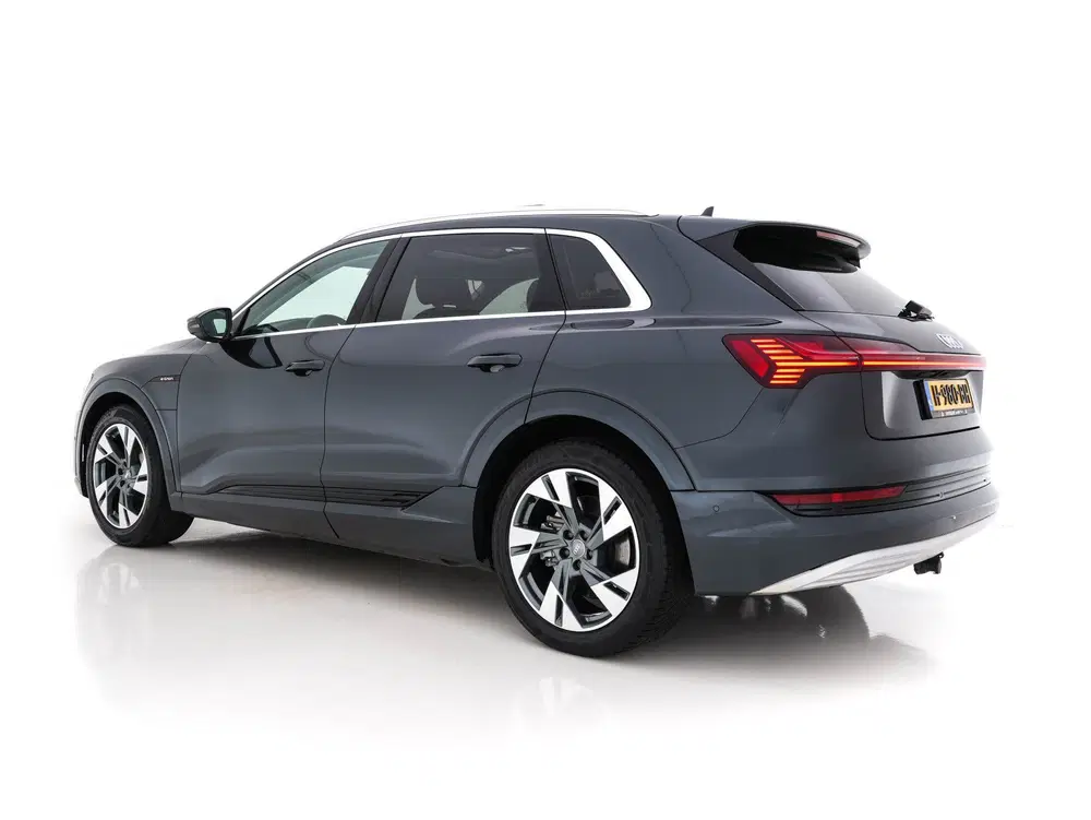 Audi e-tron 50 Quattro Advanced [ 3-Fase-11kW ]{ SoH-1 uit 2019, foto 4