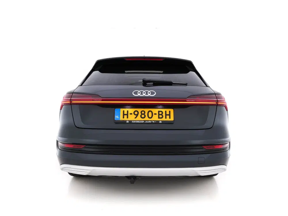 Audi e-tron 50 Quattro Advanced [ 3-Fase-11kW ]{ SoH-1 uit 2019, foto 5