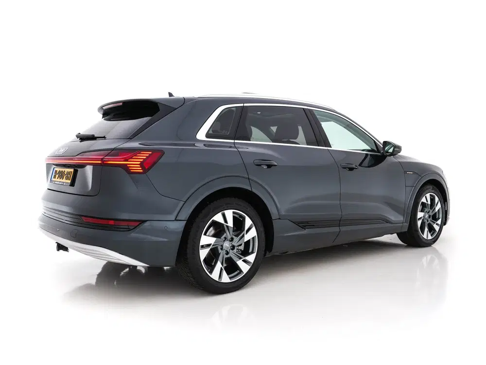 Audi e-tron 50 Quattro Advanced [ 3-Fase-11kW ]{ SoH-1 uit 2019, foto 6