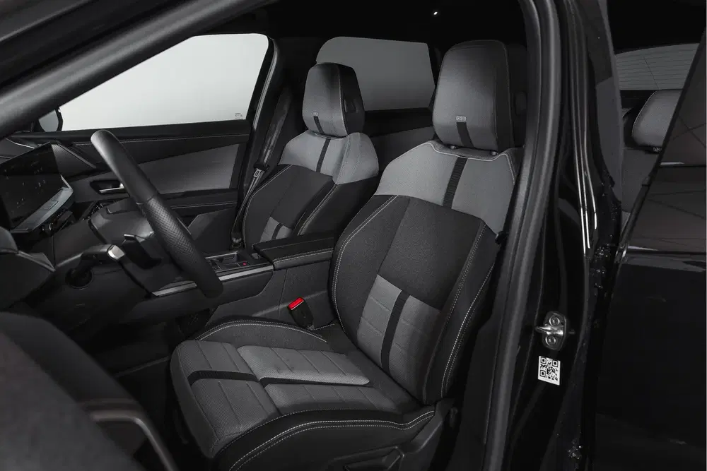 Opel Grandland 1.2 Turbo Hybrid GS uit 2025, foto 6
