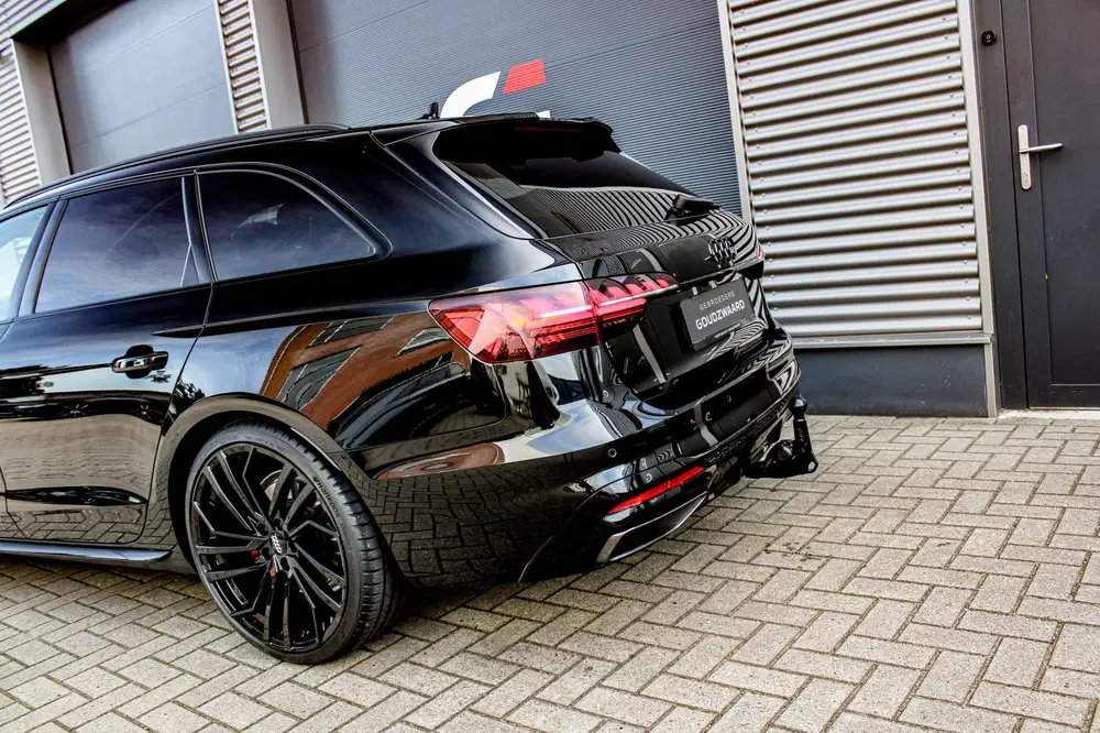 Audi A4 40 TFSI S edition Competition uit 2023, foto 12