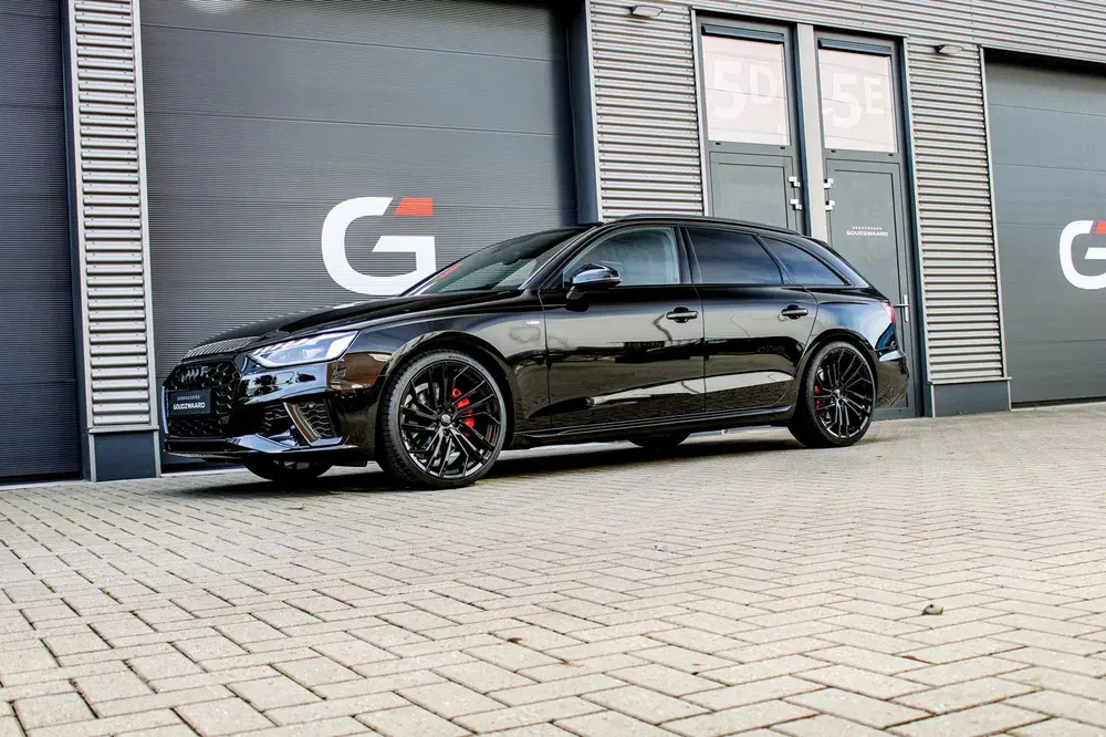 Audi A4 40 TFSI S edition Competition uit 2023, foto 7