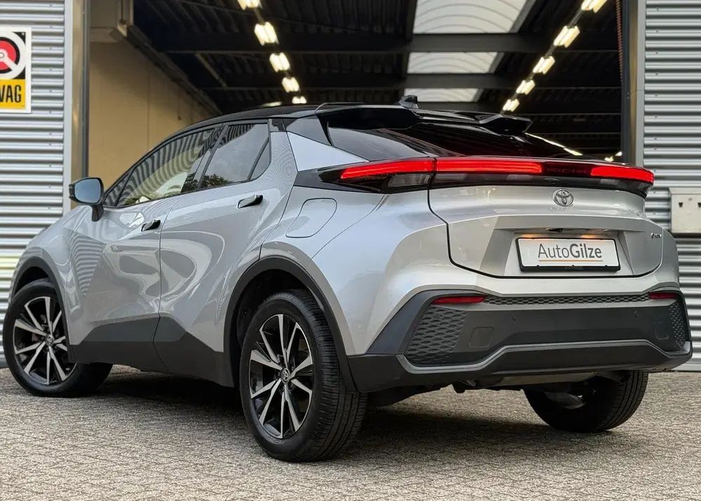 Toyota C-HR 1.8 Hybrid 140 Dynamic l Bi-Tone l Navi Gr uit 2025, foto 2