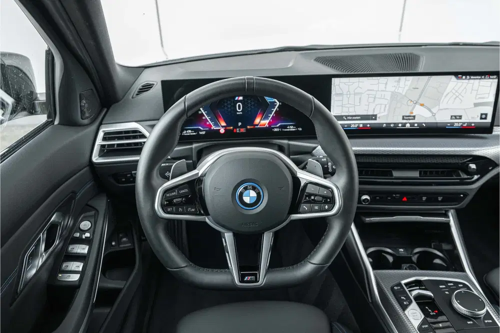 BMW 3-serie 330e M Sport Automaat uit 2025, foto 10