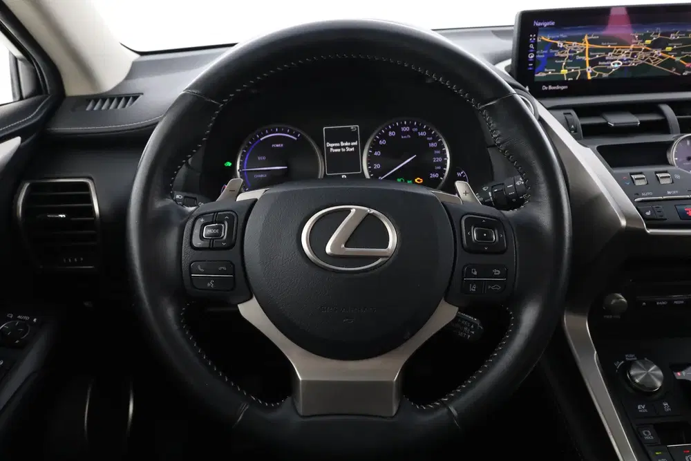 Lexus NX 300h AWD First Edition uit 2019, foto 11