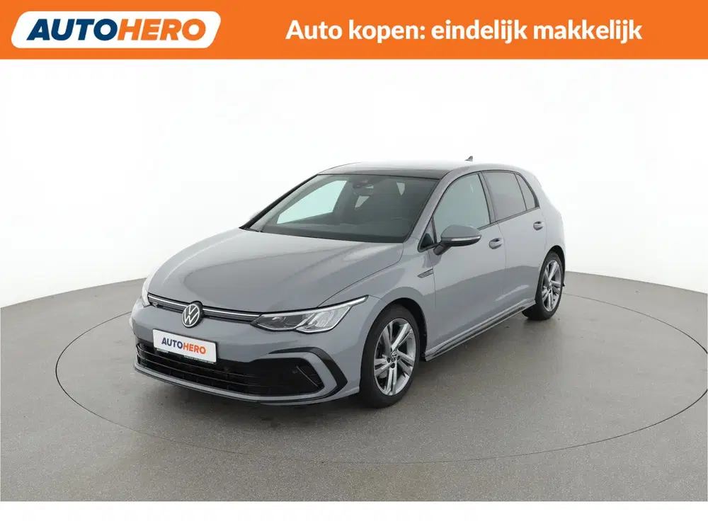 Volkswagen Golf 1.5 eTSI Life Business uit 2022