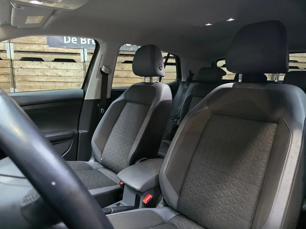 Volkswagen T-Cross 1.0 TSI Style 1.0 TSI Style Navi Clima LM uit 2019, foto 6