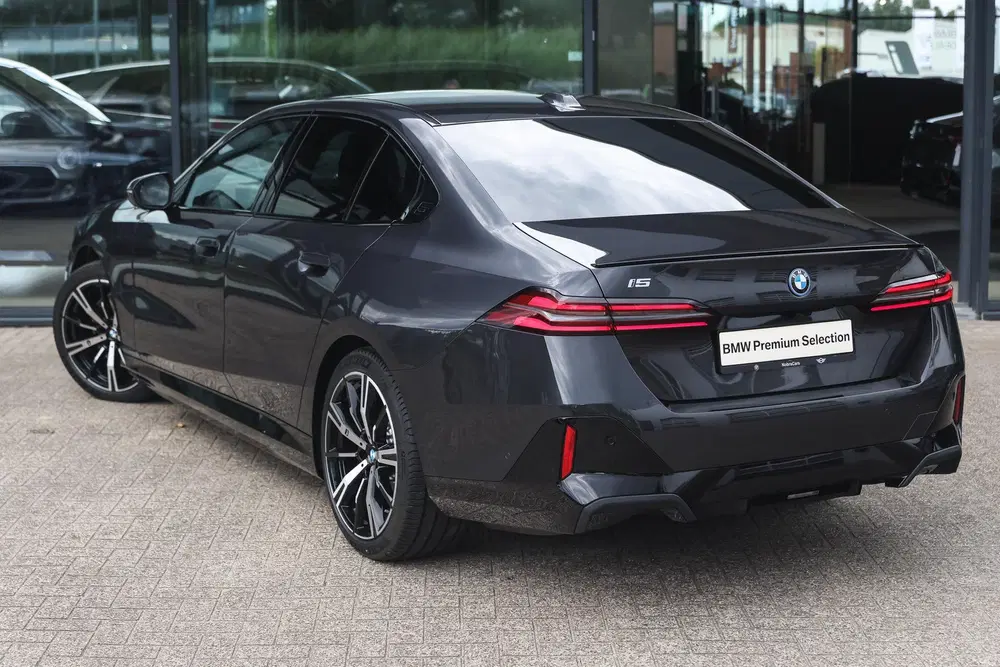 BMW i5 eDrive40 M Sport uit 2026, foto 2