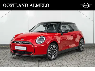Mini Hatchback Cooper E uit 2024