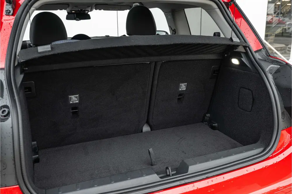 Mini Hatchback Cooper E uit 2024, foto 6