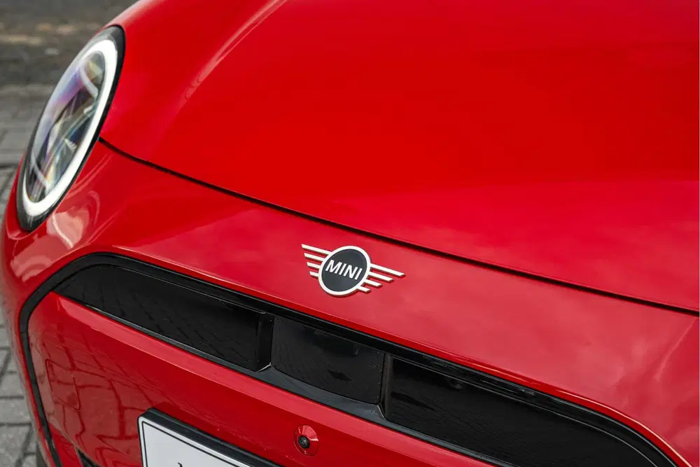 Mini Hatchback Cooper E uit 2024, foto 7