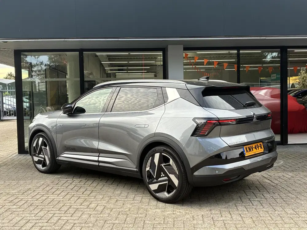 Mitsubishi Eclipse Cross Intense+ 87 kWh uit 2026, foto 2