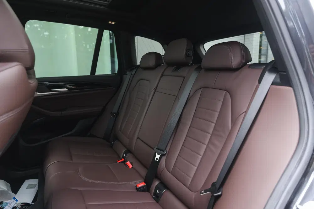BMW iX3 High Executive uit 2024, foto 12