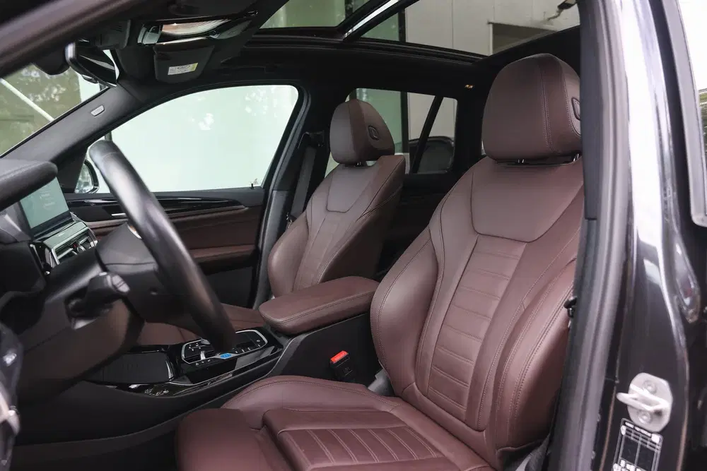 BMW iX3 High Executive uit 2024, foto 13