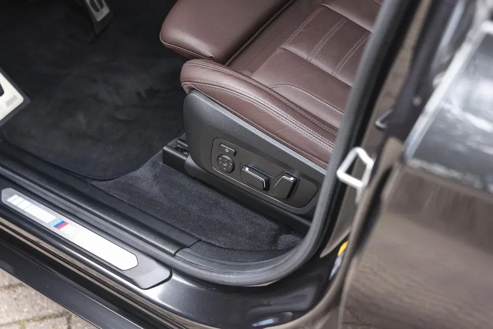 BMW iX3 High Executive uit 2024, foto 14
