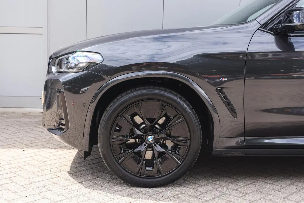 BMW iX3 High Executive uit 2024, foto 5